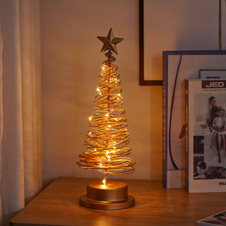 Elegante lampada per albero di Natale per un'atmosfera festosa