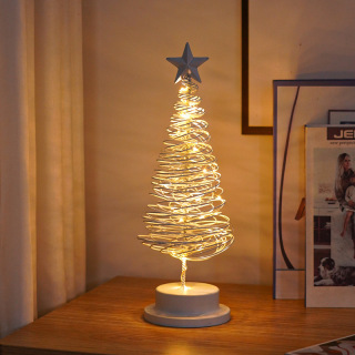 Elegante lampada per albero di Natale per un'atmosfera festosa