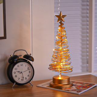 Elegante lampada per albero di Natale per un'atmosfera festosa
