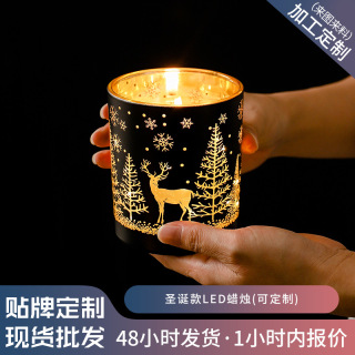 Candele festive di Natale: regalo di calore e gioia