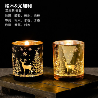 Candele festive di Natale: calore e gioia
