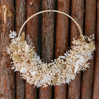 Eleganti ghirlande di fiori secchi per la decorazione domestica