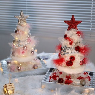 Fiori stabilizzati per l'albero di Natale: l'eleganza delle vacanze