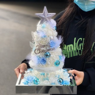 Fiori stabilizzati per l'albero di Natale: l'eleganza delle vacanze