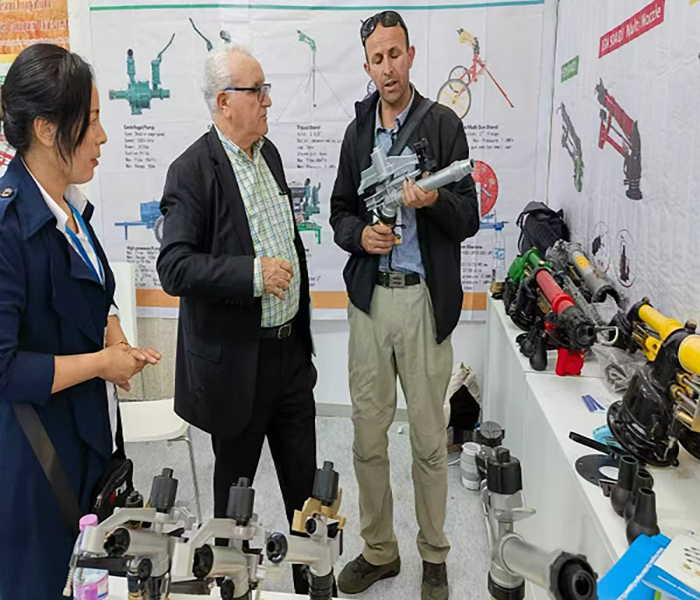 Customers visit drip irrigation equipment