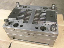 Inlaid cylindrical dropper mold