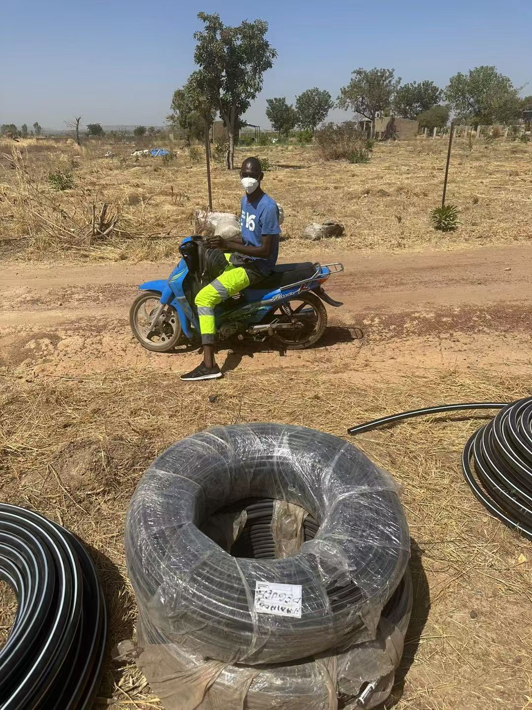 Drip irrigation equipment for coffee