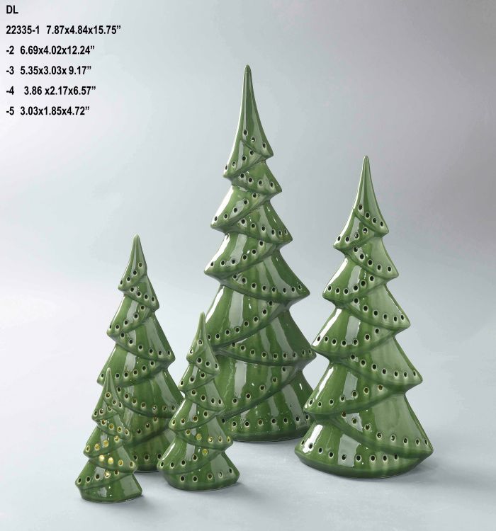 Green ceramic Christmas tree