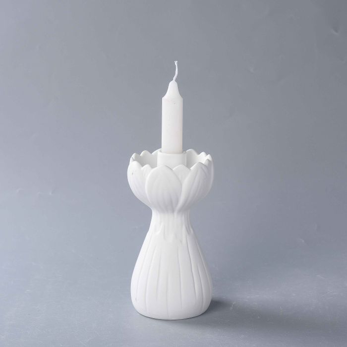 porcelain candle holder