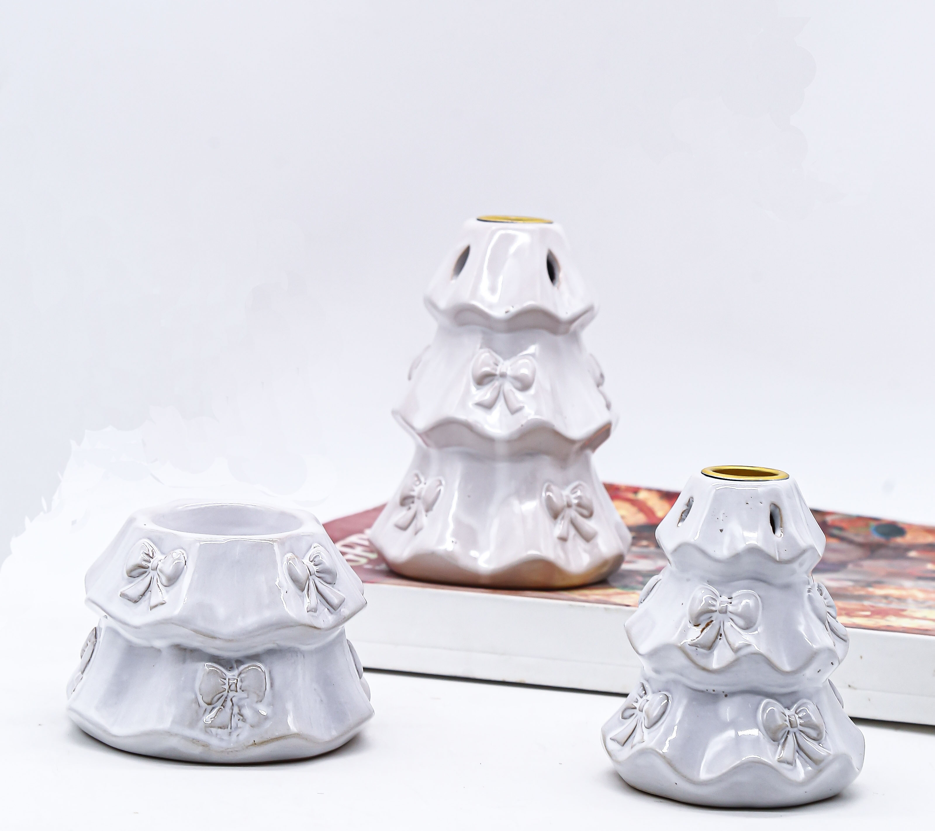 Cream Style White Bow Embossed Christmas Tree Candle Holder, Vintage Christmas Tabletop Decor Figurine