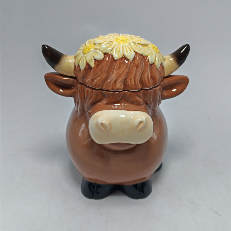 Highland Cow Ceramic Storage Jar with Lid | 3D Daisy Wreath Accents | Glossy Brown Glaze | Cute Desk Organizer & Sugar Bowl Decor