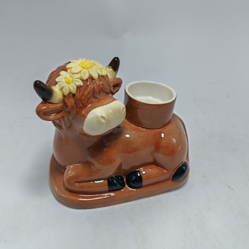 Lying Highland Cow Ceramic Tealight Holder | 3D Daisy Wreath Accents | Glossy Brown Glaze | Cute Desktop Organizer Figurine