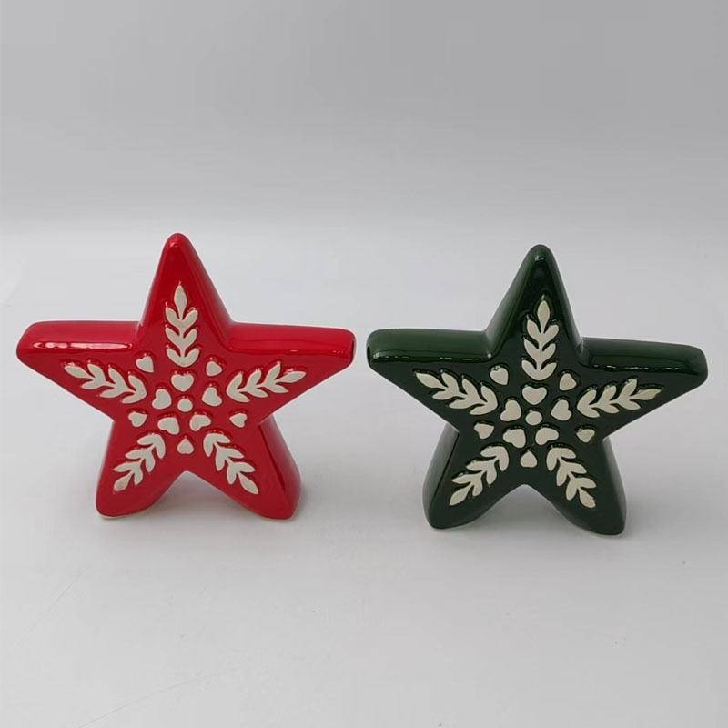 Glossy Ceramic Star Figurine with Folk‑Style Floral Embossed Pattern, Red & Dark‑Green Two‑Color Christmas Star Tabletop Decor
