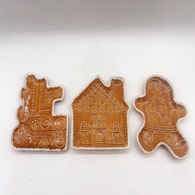 Gingerbread Style Irregular Embossed Ceramic Dish Set of 3, Christmas Snack Plate & Jewelry Tray
