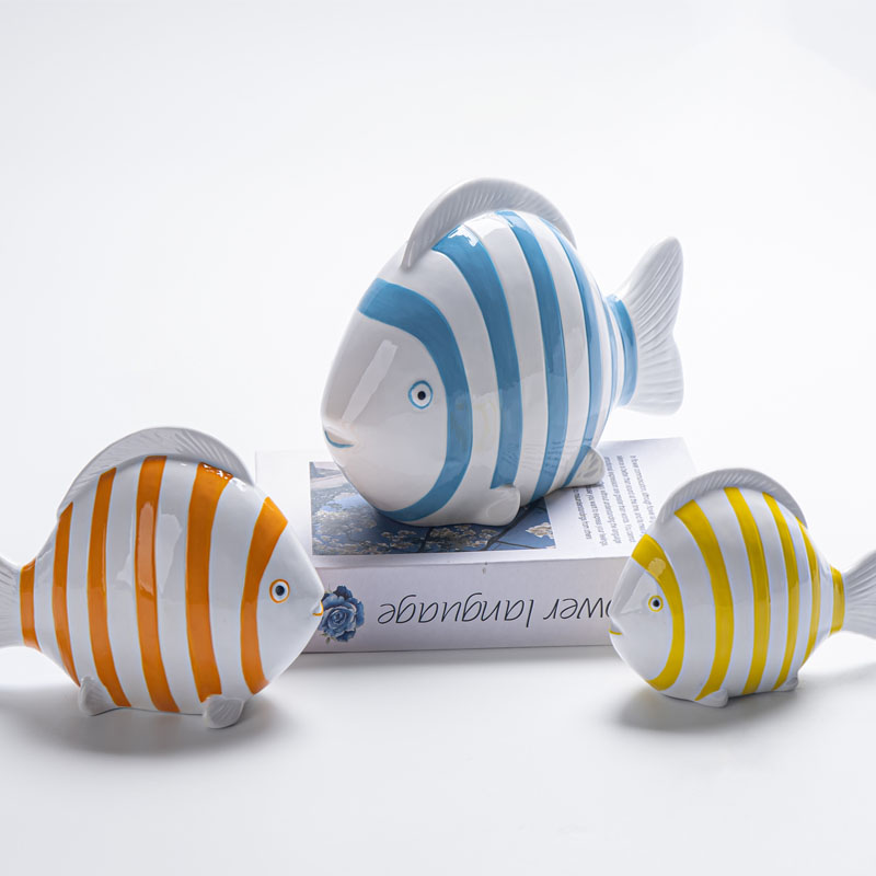Dopamine‑Tone Striped Ceramic Fish Figurine Set, Coastal‑Style Beach House Tabletop Home Decor