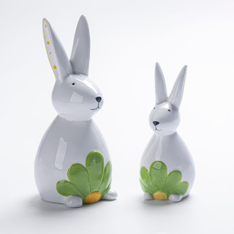 Glossy White Ceramic Easter Bunny Figurine Set with Green Daisy Relief Decoration & Polka‑Dot Inner Ear, Spring Tabletop Home Decor