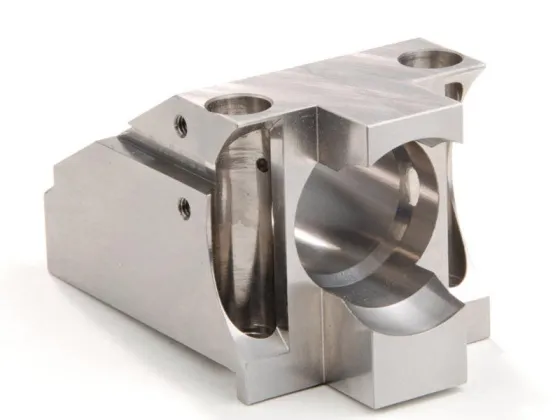 Fabrikanten passen CNC aluminium roestvrij staal kunststof materiaal aan voor het verwerken van automatiseringsapparatuur