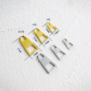 Luxury Gold Logo Zipper Pullers for Handbag