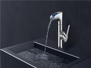 Очарование смесителя для раковины для ванной комнаты с одним отверстием и светодиодной подсветкой