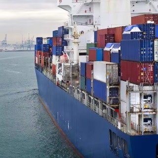 Verzending van China naar Japan per zeelucht