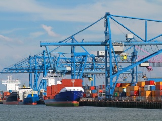 Rotterdam Port launches geofencing system to enable timely arrival of ships