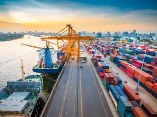 What are the advantages of international shipping in the United States？