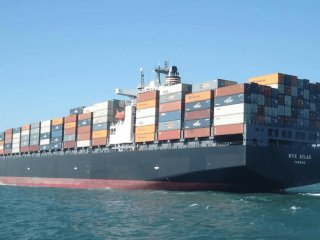 Green New Policy for International Shipping: Requirements for the Use of Environmentally Friendly Containers and Seller Response Strategies
