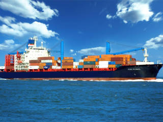 International sea freight rental and premium double skyrocketed: 770000 daily rent+3% premium