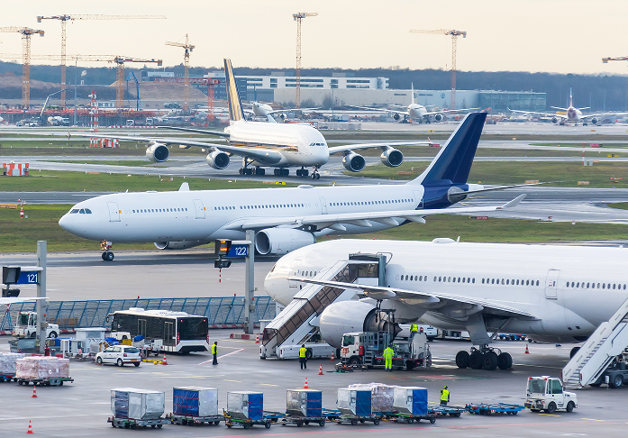 In international air freight volume weight calculation, which packaging details can effectively reduce logistics costs?
