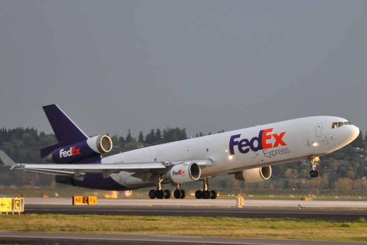 The international express delivery lacks the certification documents. Besides seizing the goods, what other penalty measures are there?