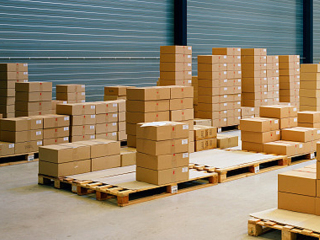 Will there be an additional charge for palletizing goods for international air transportation?