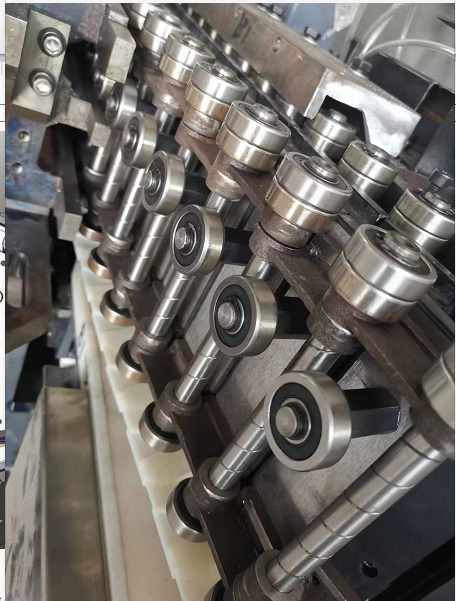 Glass Straight-line beveller with bearing conveyor