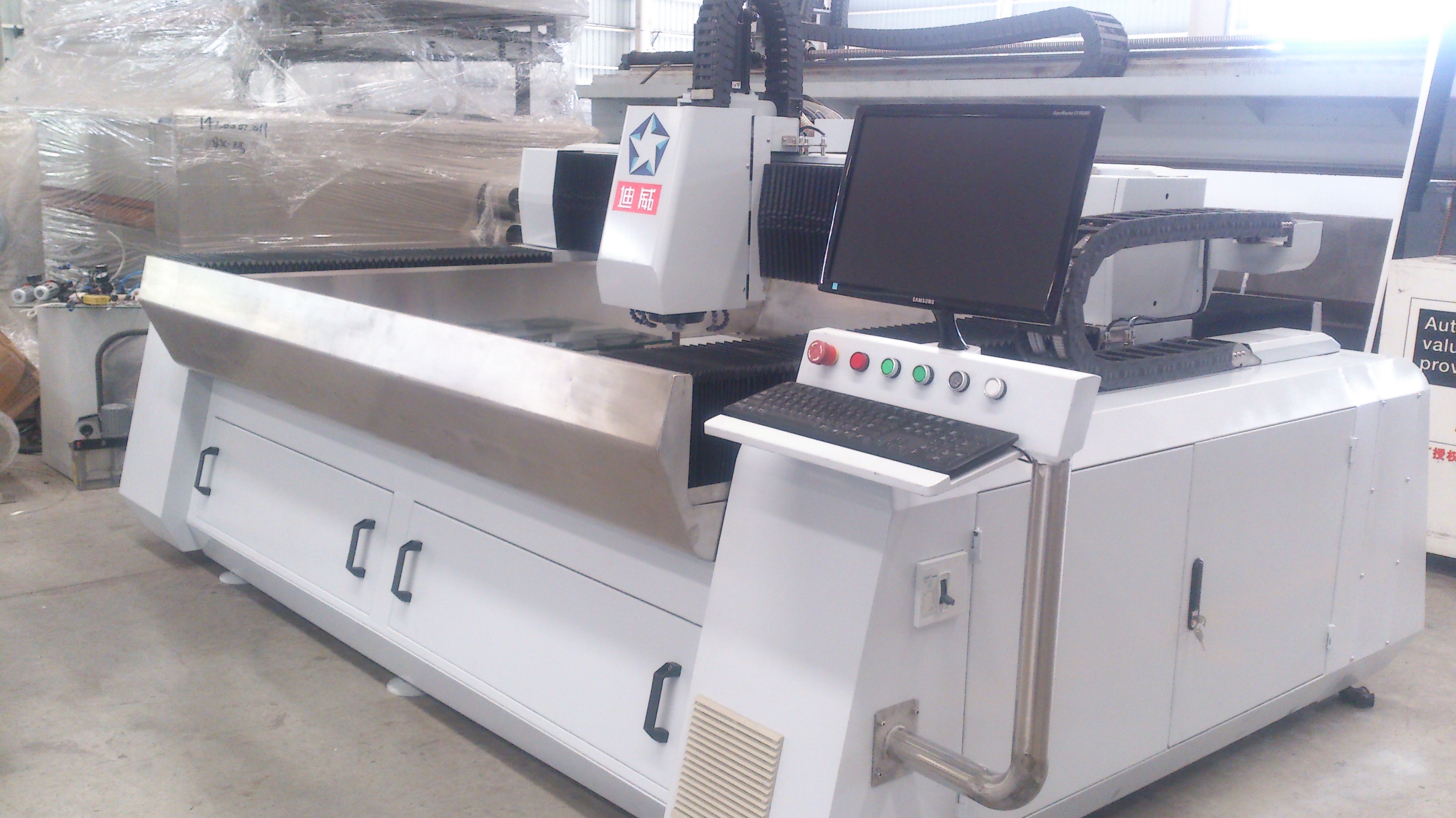 Automatic glass processing machine Automatic glass processing machine