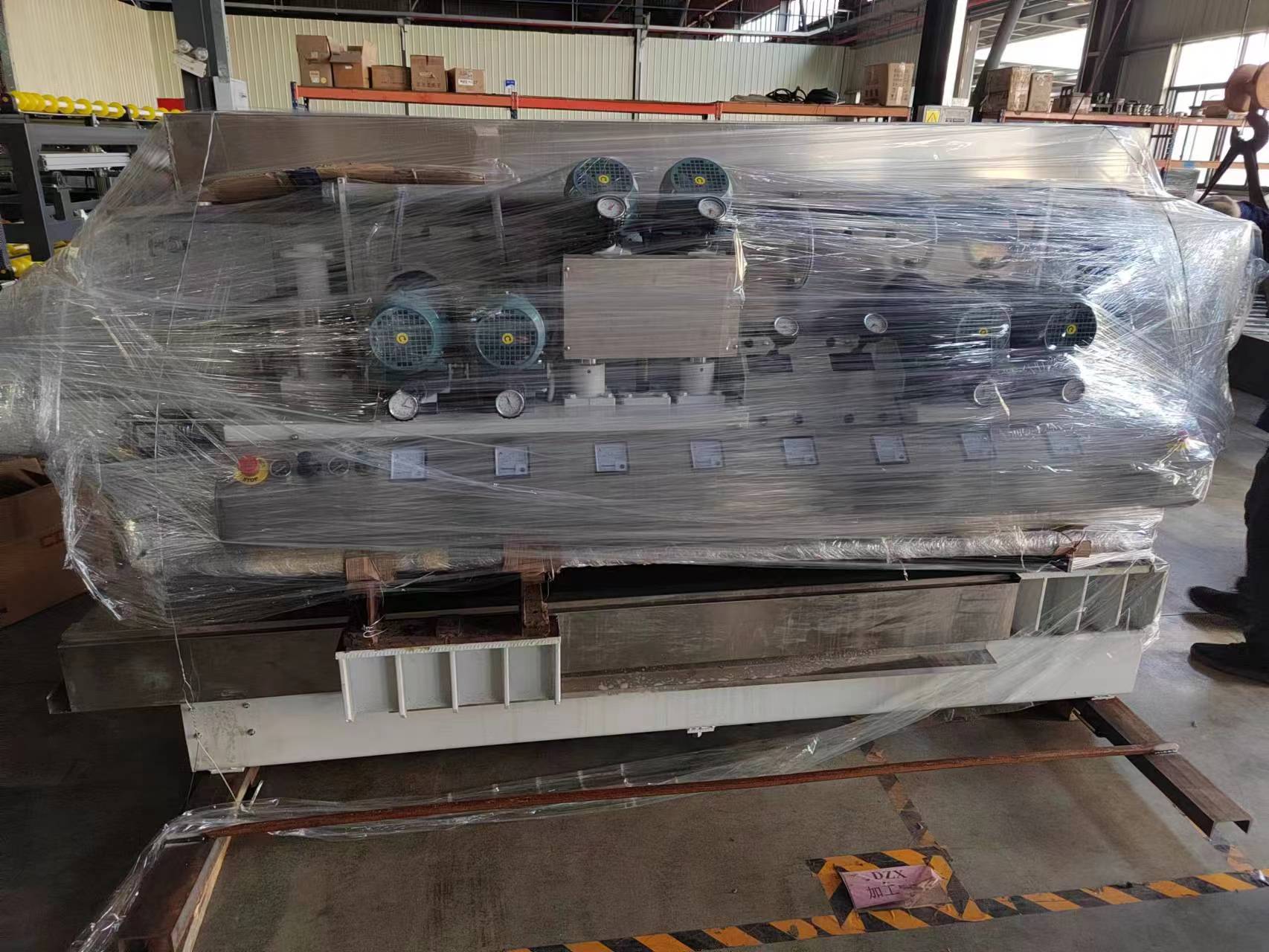 DSM2030 Glass Double Edging Machine (20 Wheels, 3000 Mm)