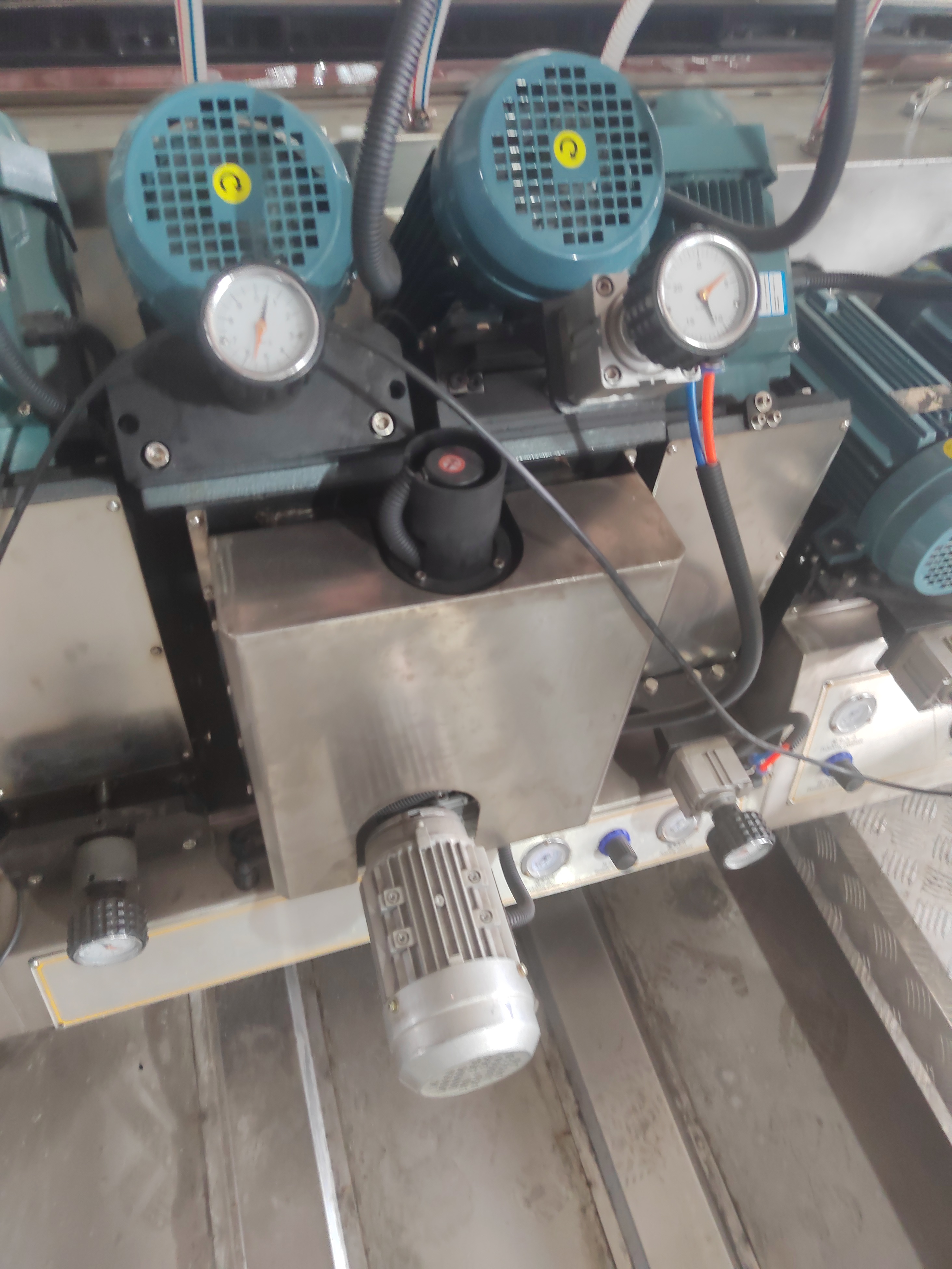 DSM2425 Glass Double Edging Machine (24 Wheels, 2500 Mm)