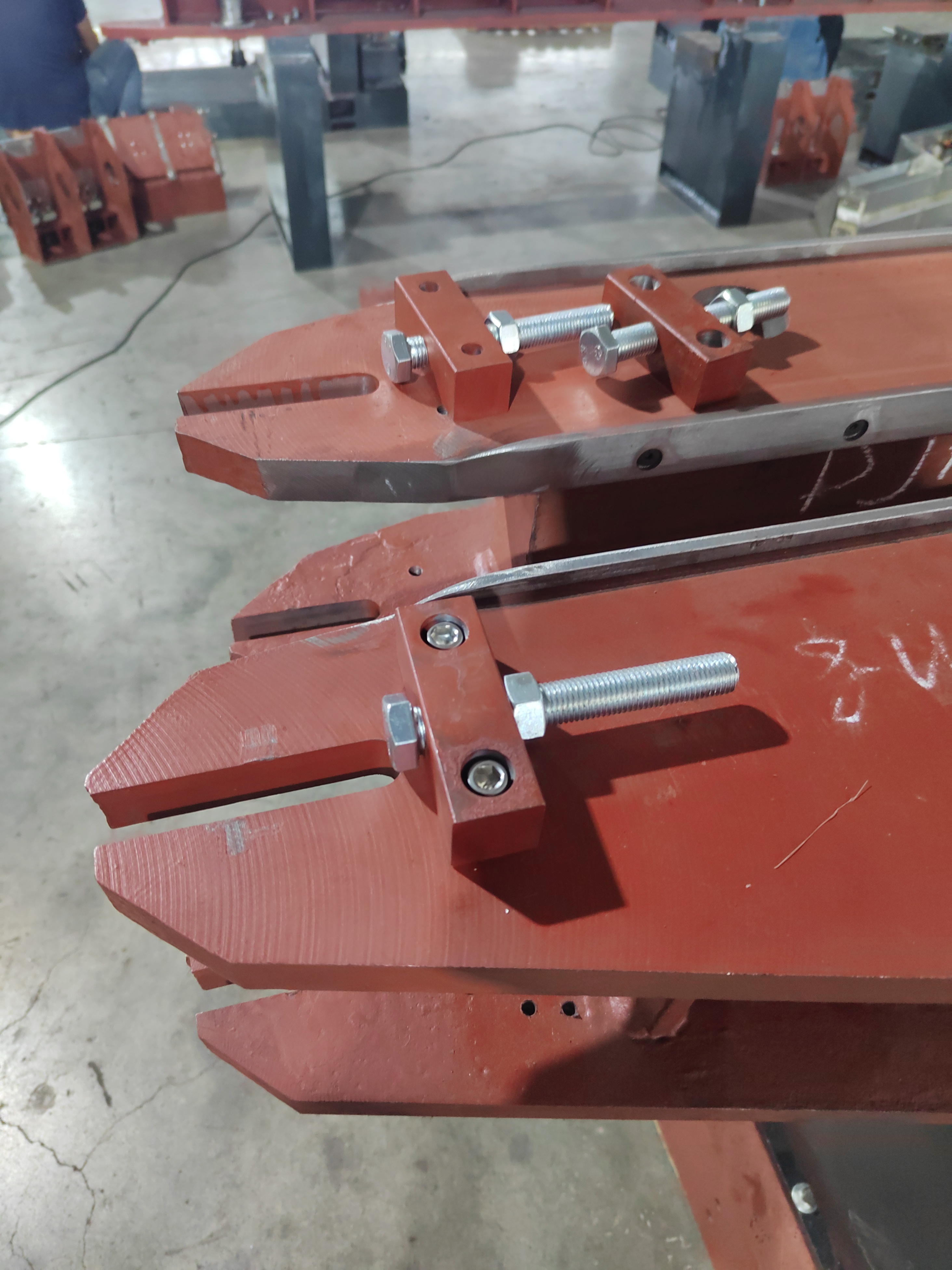 DJM11B Glass Miter Machine With Bearing Conveyor（11 Spindles)