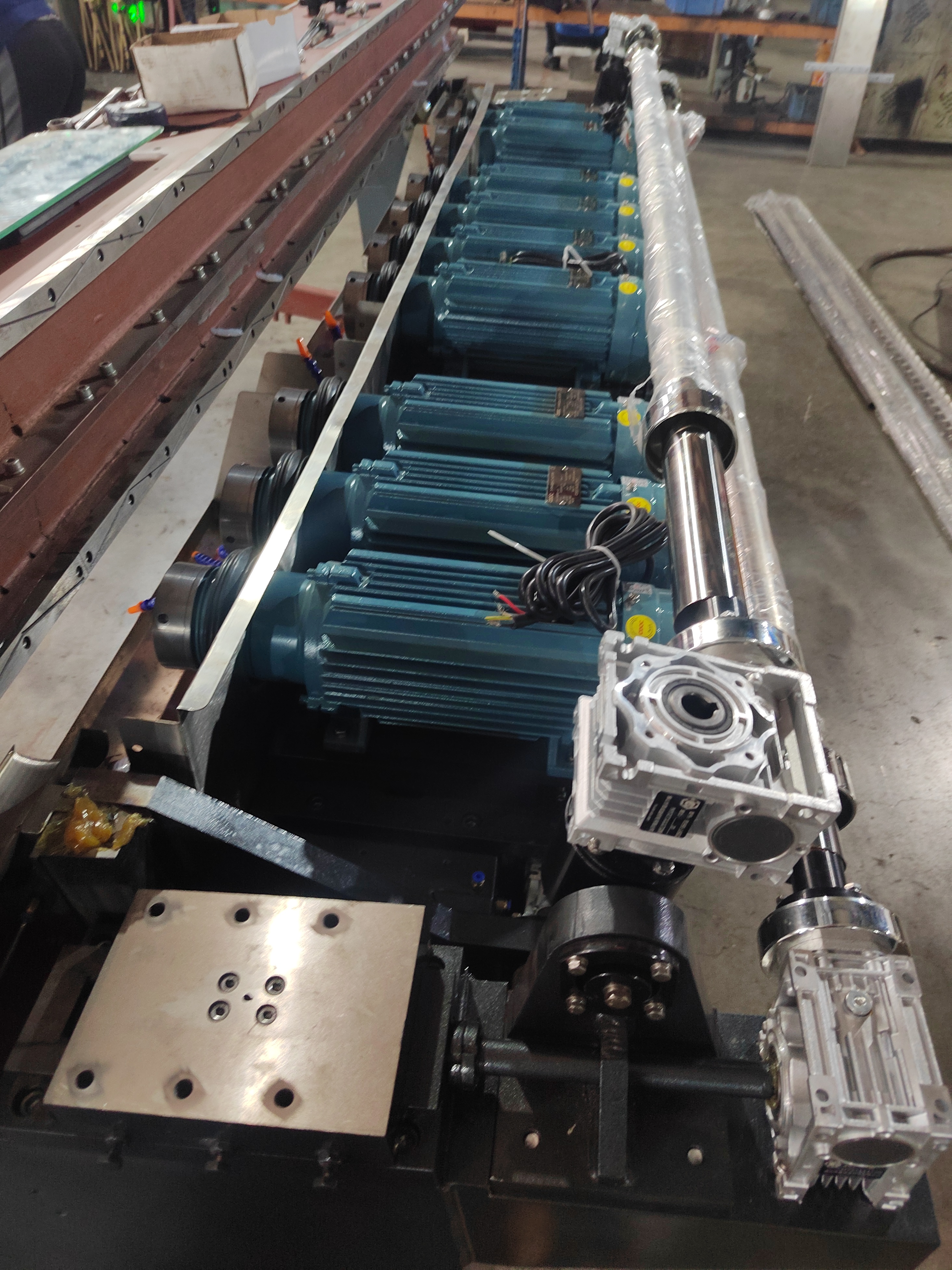 DXM471B Glass Bevelling Machine With Bearing Conveyor（12 Spindles)