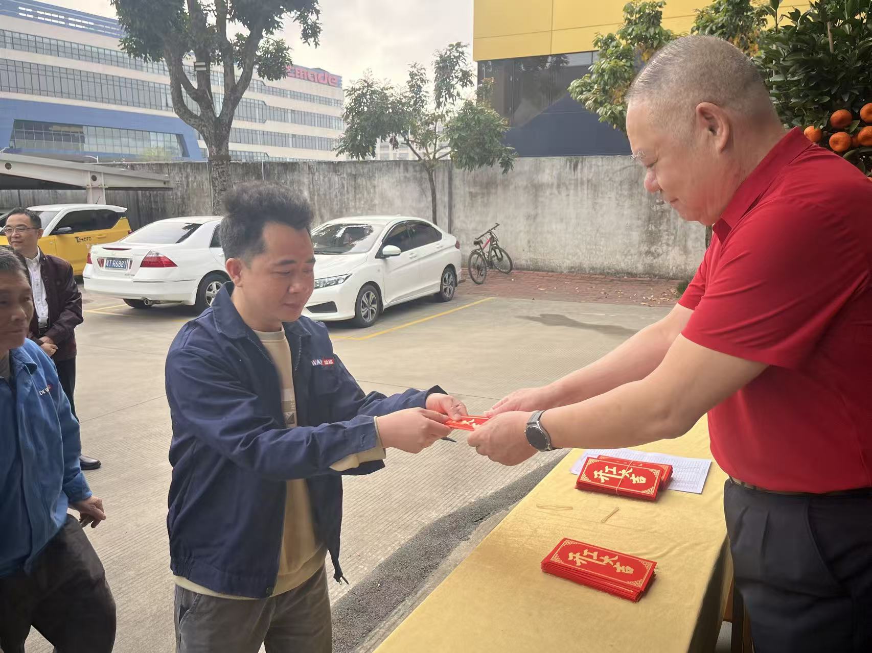 Deway Kicks Off Year of the Horse with Red Envelope Ceremony