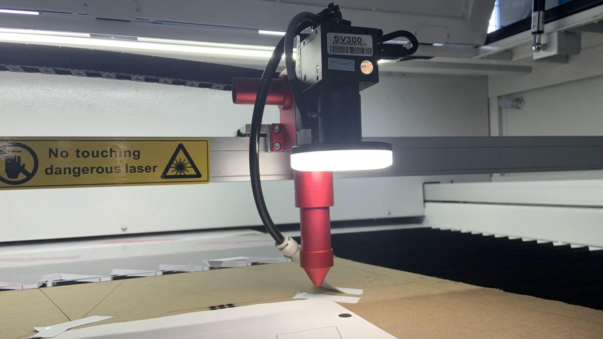 laser cutting machine