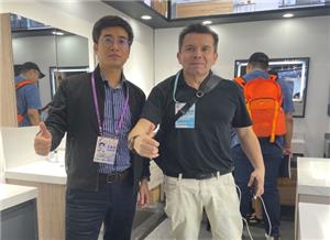 チリの顧客との連携