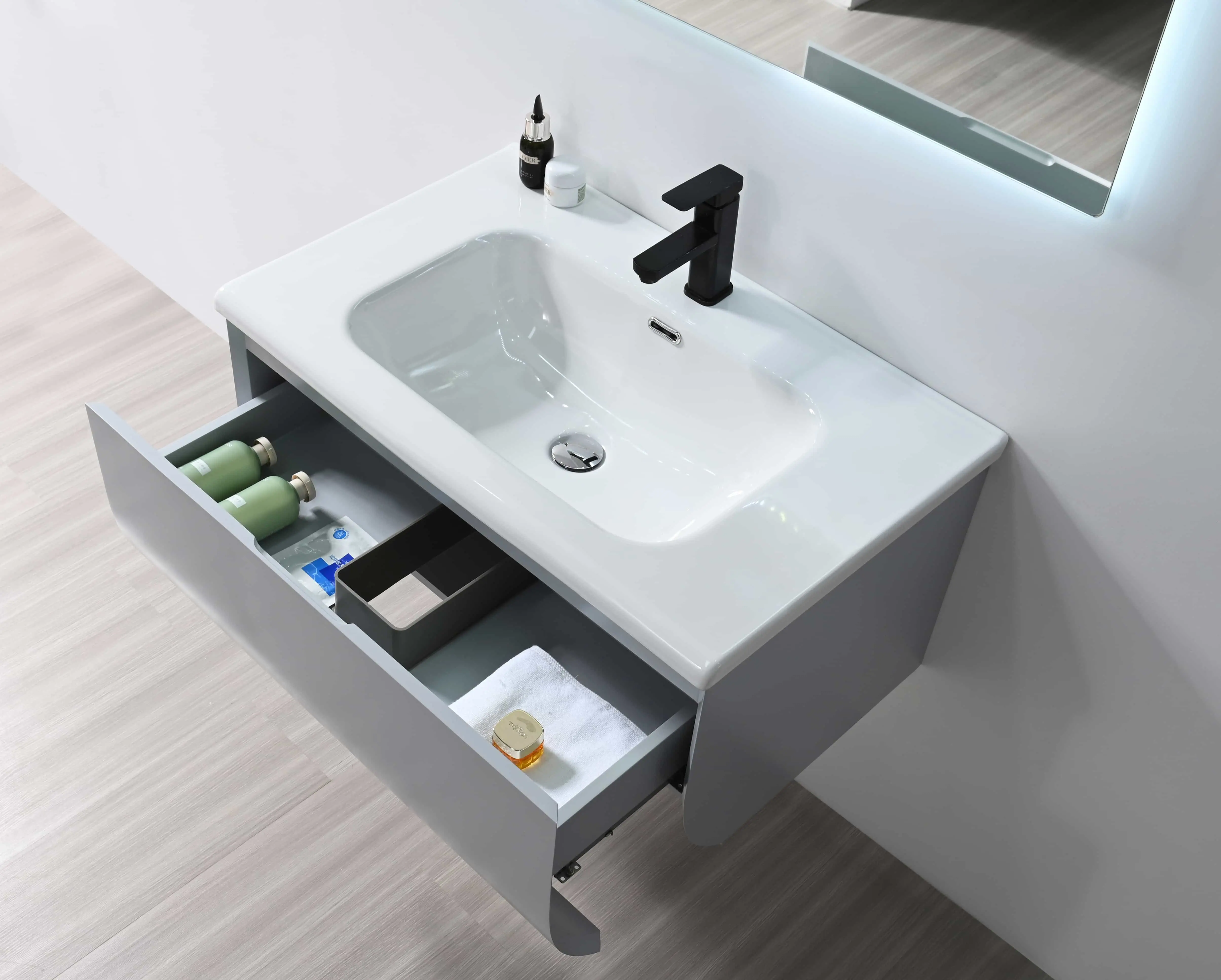 Modern PVC Bathroom Vanity with LED Mirror (V6070)