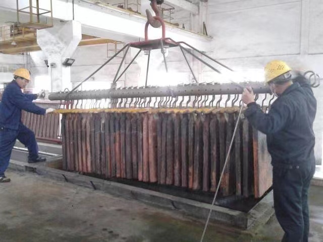 Línea de fundición de placas de ánodo 10T que utiliza chatarra de cobre como materia prima
