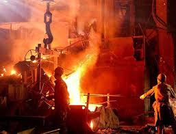 How do I choose the right copper melting furnace for my needs?