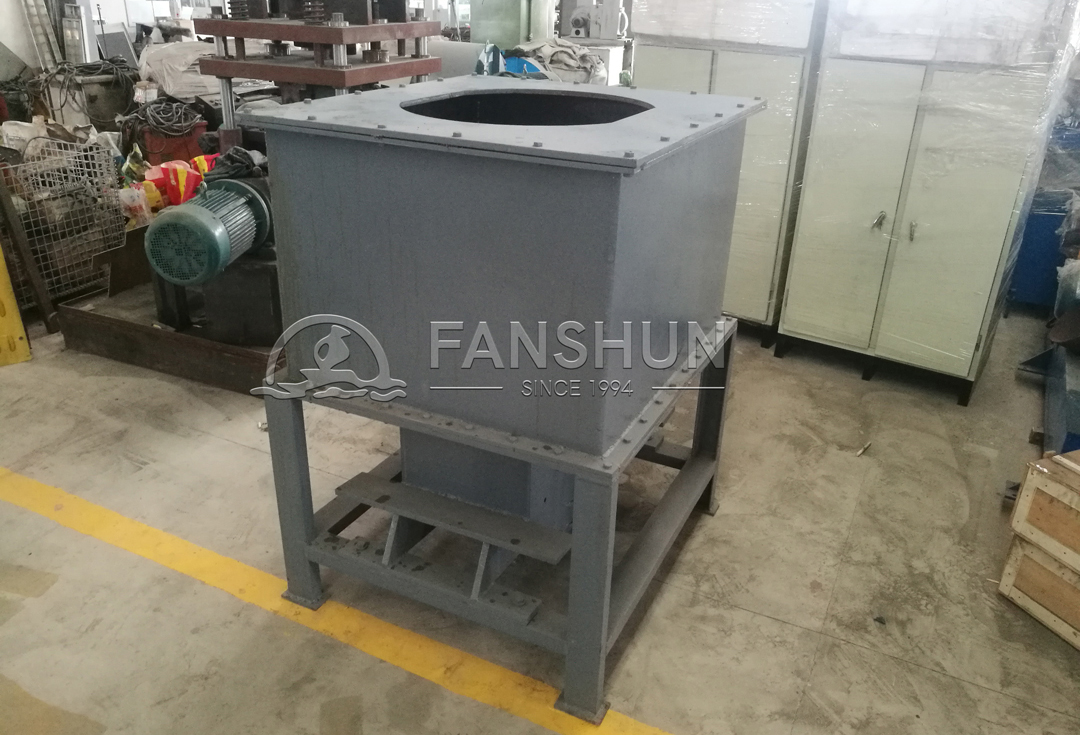 How does the aluminum melting furnace perform when processing scrap aluminum materials?