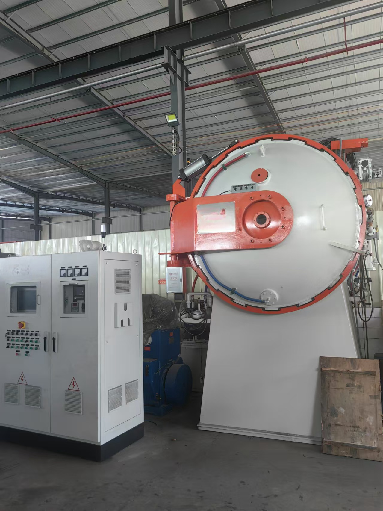 Aluminum smelting furnace new environmental standards, the industry ushered in a wave of technological upgrading