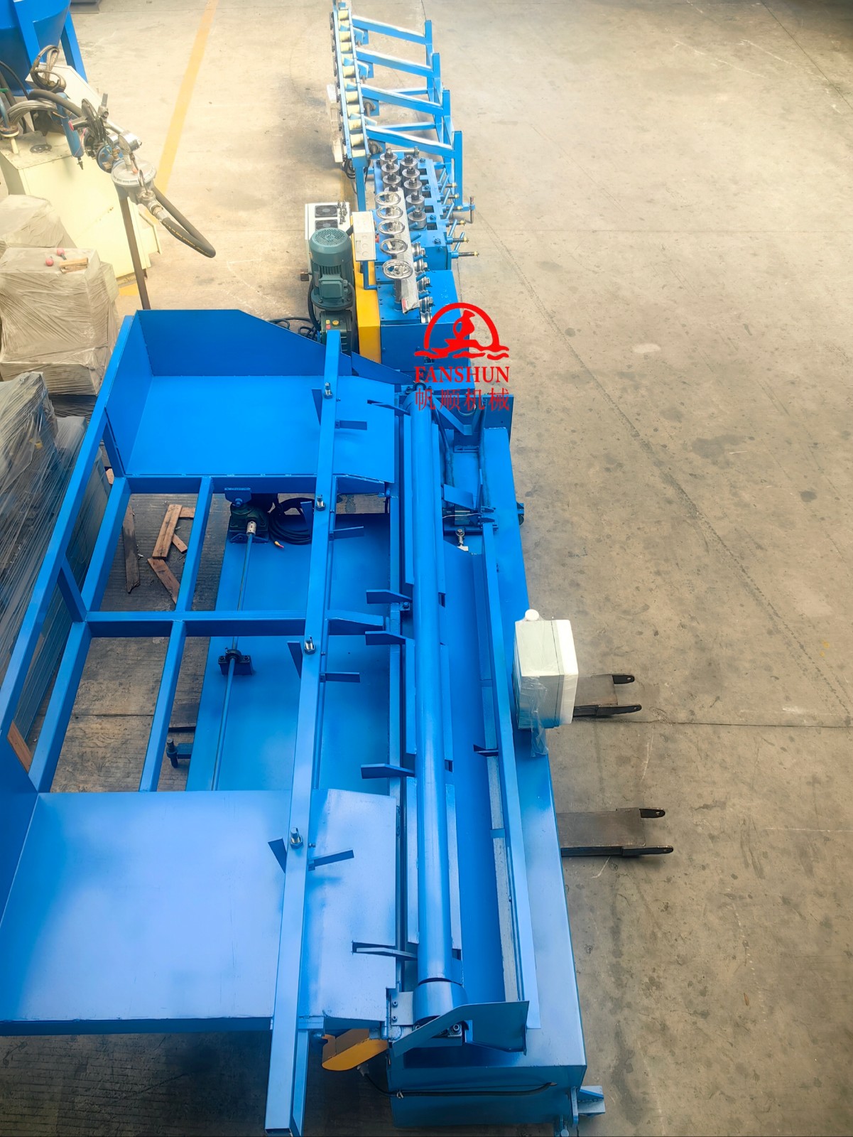 Automatic unloading machine