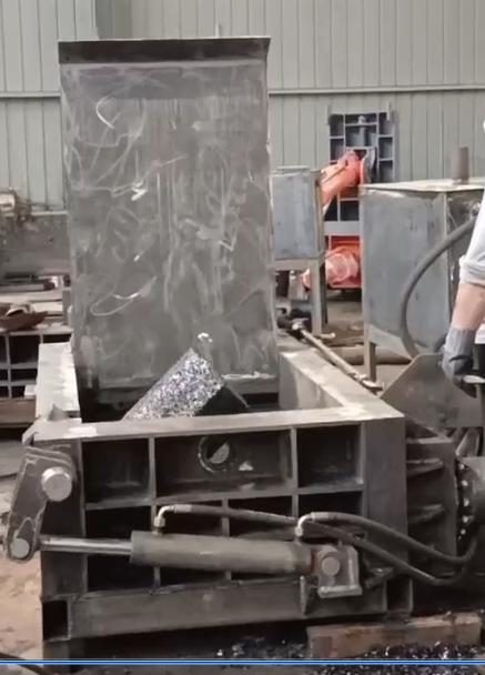 metal baler