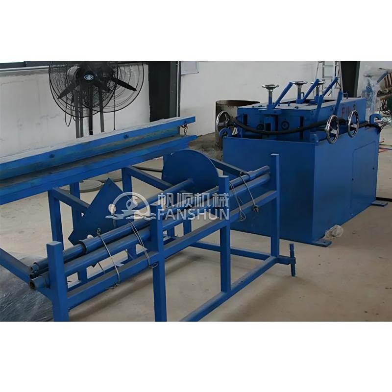 What are the technical advantages of a two-roll horizontal straightening machine in round bar straightening?