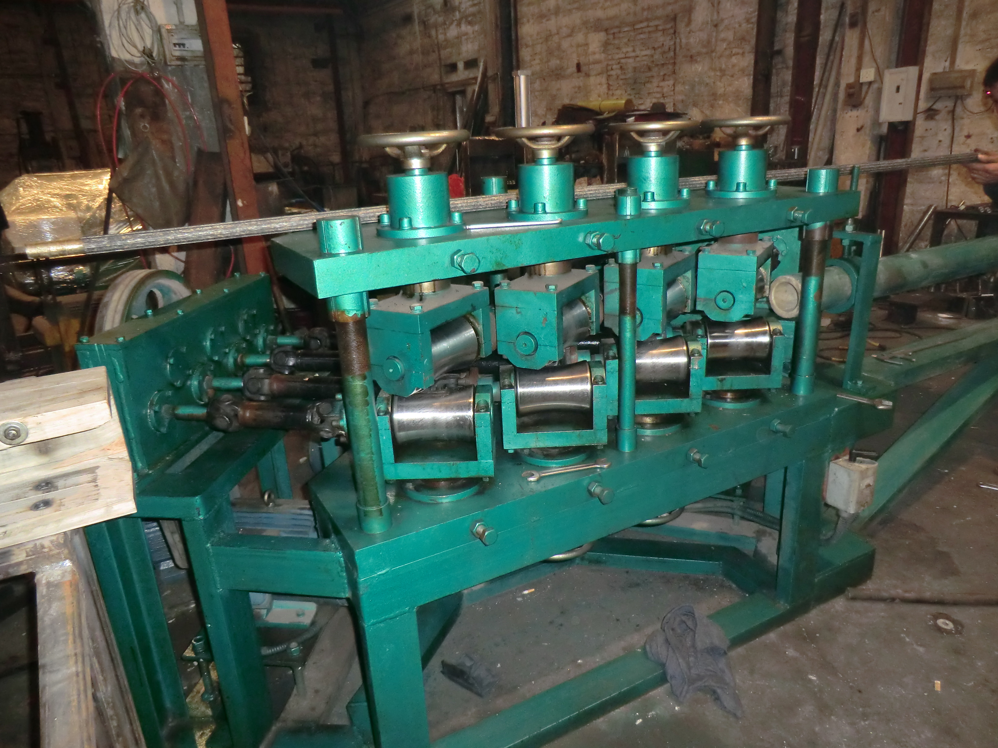high precision straightening machine high precision straightening machine