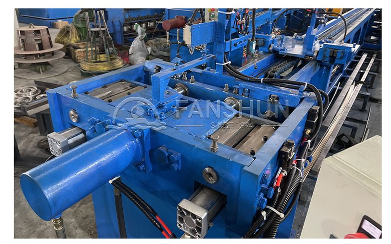 Automatic Metal Polishing Machine